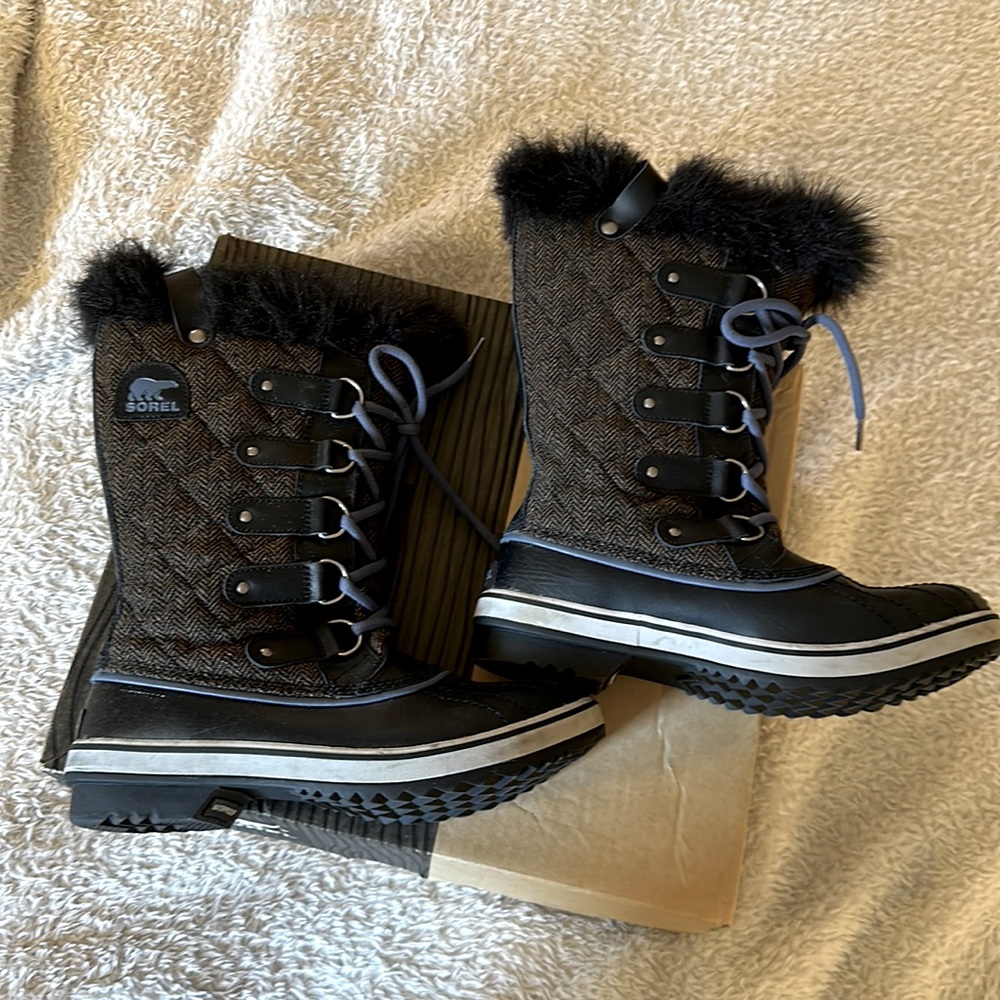 Sorel Torino Herringbone Waterproof boot size 8.5